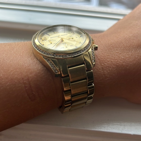 Gold Michael Kors Watch with studs - Picture 2 of 10